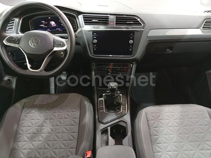 Usado VW Tiguan Life 150 CV (110 kW) 2024 Azul SUV