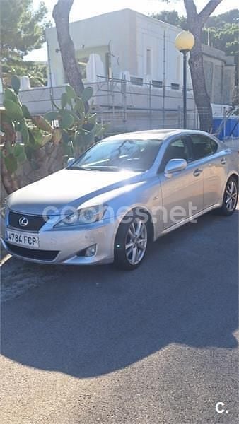 Usado Lexus IS220d Luxury Line 177 CV (130 kW) 2007 Gris / plata Berlina