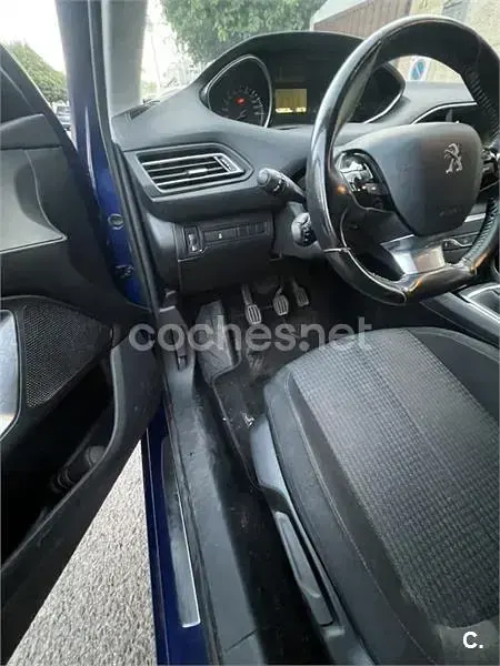 Usado Peugeot 308 Business-Line 130 CV (95 kW) 2019 Azul Berlina