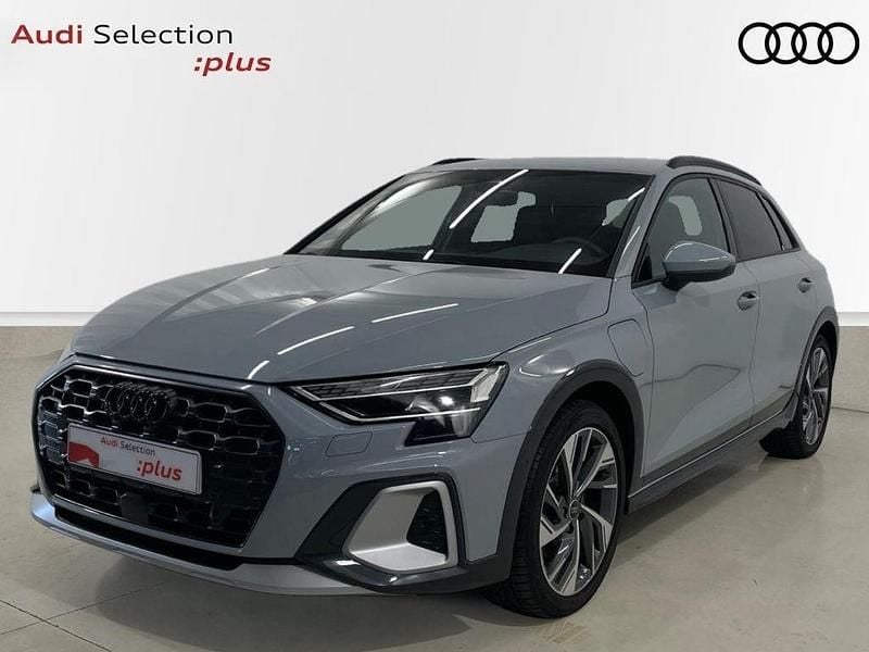 Gris Usado 2025 Audi A3 Advanced Plus Berlina | 42.980 € (Precio justo) - Imagen 1/4