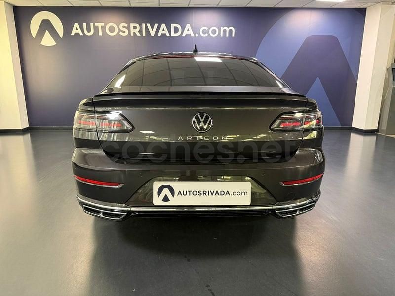 Usado VW Arteon R-line 150 CV (110 kW) 2022 Gris / plata Berlina