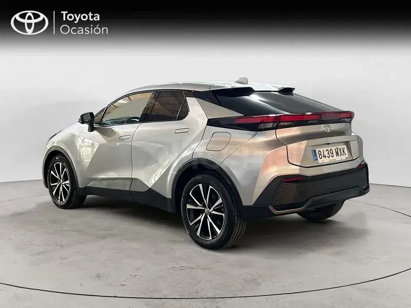 Usado Toyota C-HR Advance 140 CV (102 kW) 2024 Gris / plata SUV