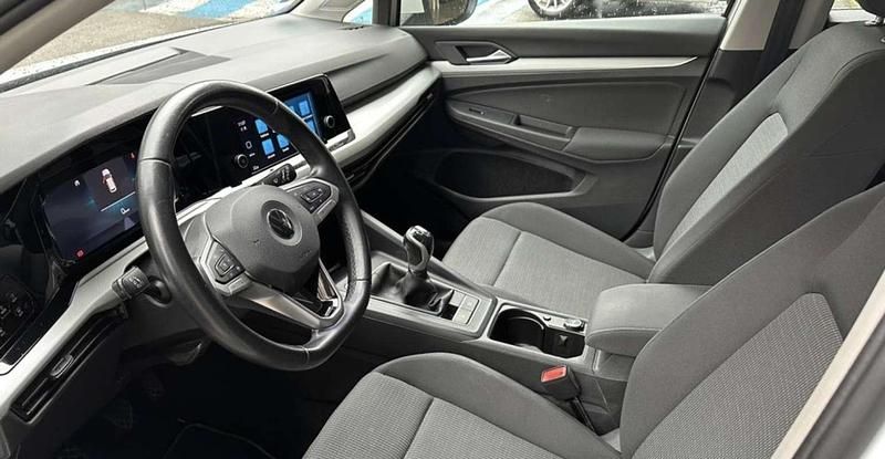 Usado VW Golf VIII 116 CV (85 kW) 2021 Blanco Utilitario