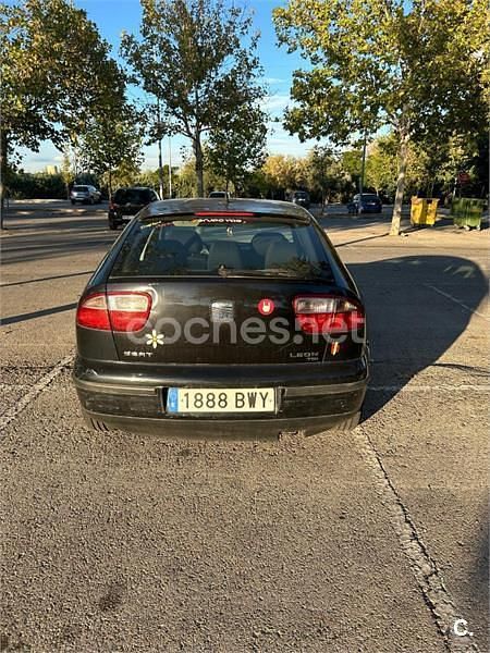 Negro Usado 2002 Seat Leon Stella Berlina | 1400 € (Super precio) - Imagen 1/4