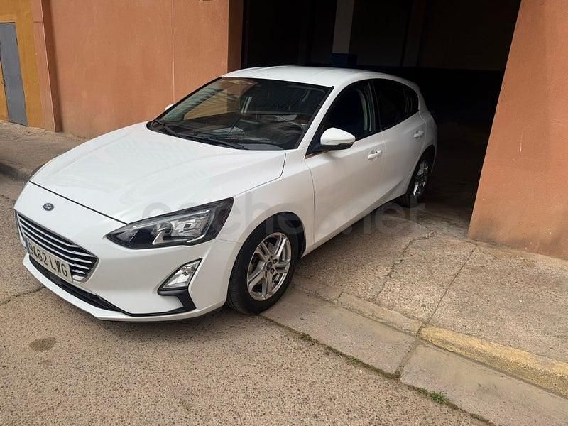 Używany Ford Focus Trend 120 KM (88 kW) 2022 Biały Sedan/Limuzyna