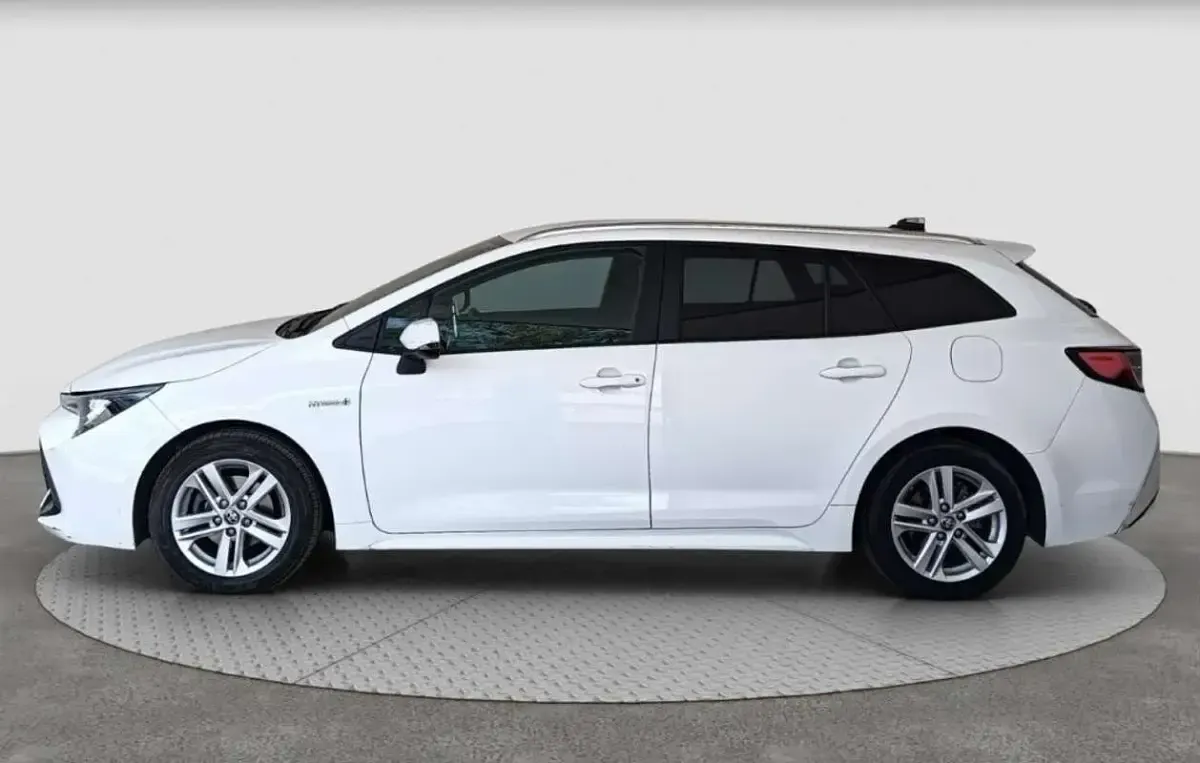 Usado Toyota Corolla Active 122 CV (89 kW) 2021 Blanco Familiar