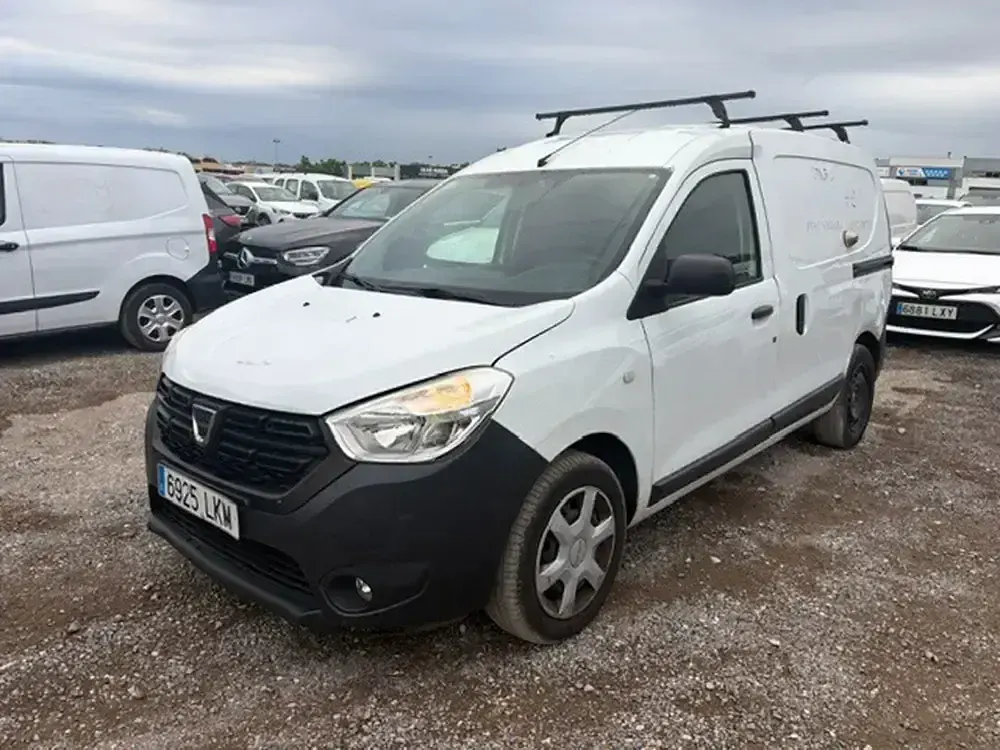 Usado Dacia Dokker Essentiel 95 CV (69 kW) 2020 Blanco Monovolumen
