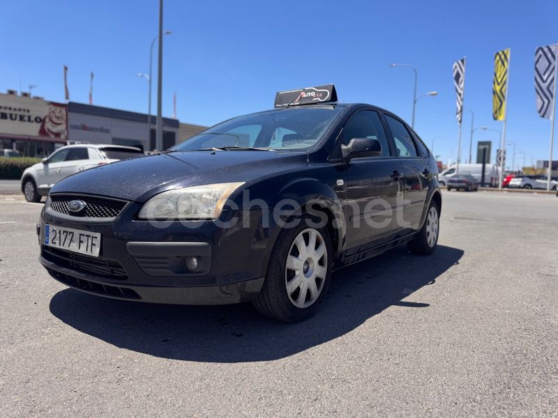 Negro Usado 2007 Ford Focus Ghia Berlina | 3500 € (Precio justo) - Imagen 1/4