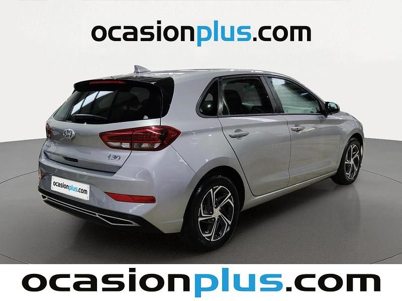 Usado Hyundai i30 120 CV (88 kW) 2022 Blanco