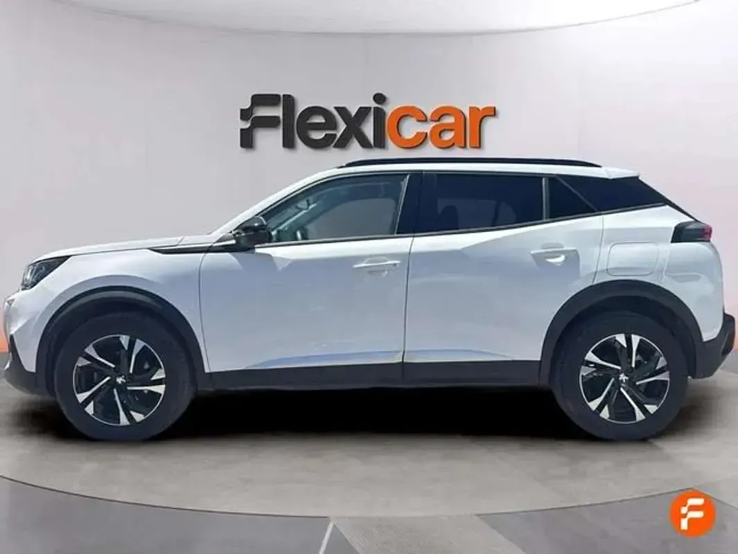 Usado Peugeot 2008 Allure 110 CV (80 kW) 2022 Azul SUV