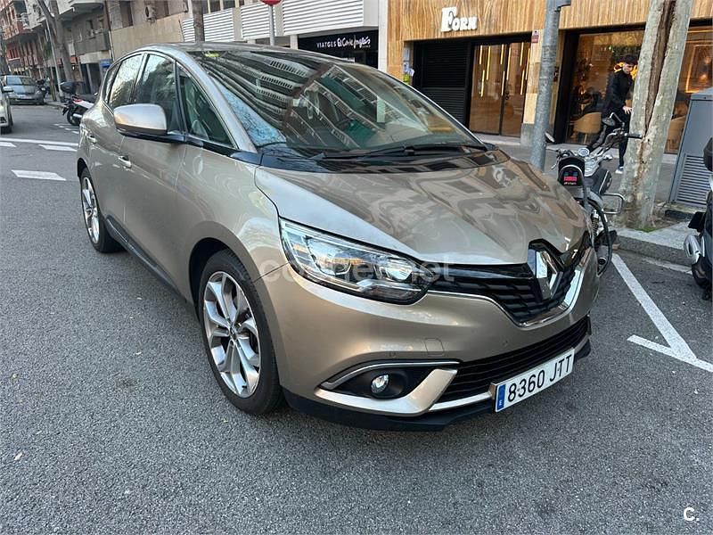 Usado Renault Scénic III Intens 130 CV (95 kW) 2016 Beige Monovolumen