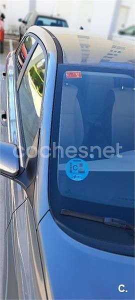 Usado Hyundai i20 84 CV (61 kW) 2016 Gris / plata Berlina