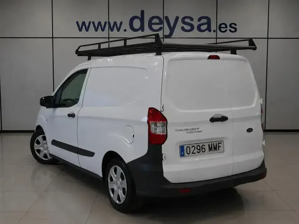 Usado Ford Transit Trend 100 CV (73 kW) 2023 Blanco Van
