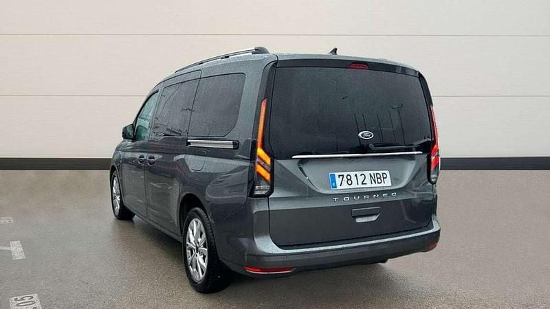 Usado Ford Tourneo Connect Titanium 122 CV (89 kW) 2025 Gris Monovolumen