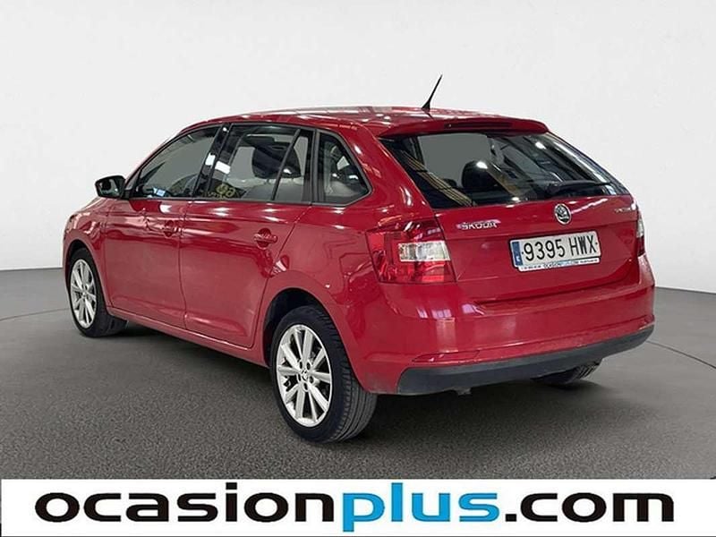 Usado Skoda Rapid Ambition 105 CV (77 kW) 2014 Rojo Utilitario