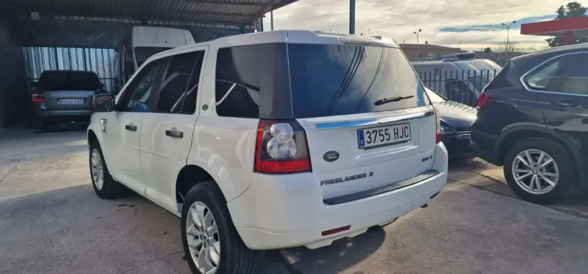 Usado Land Rover Freelander 2 SE 190 CV (139 kW) 2013 Blanco SUV