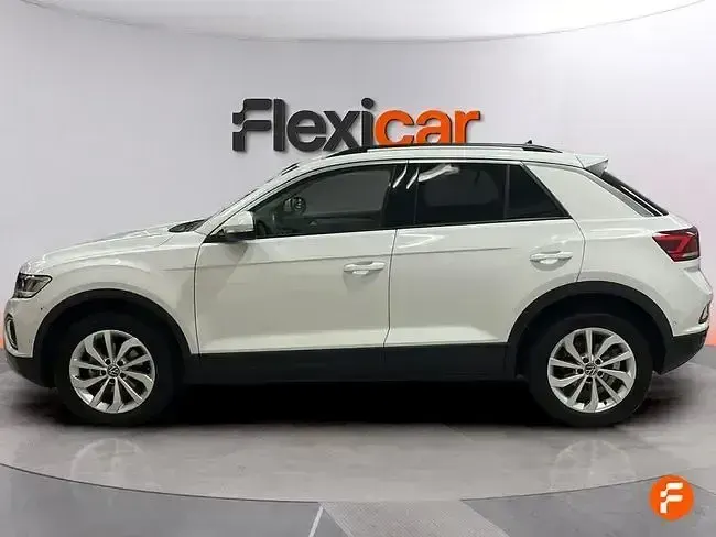 Usado VW T-Roc Life 150 CV (110 kW) 2024 Blanco SUV