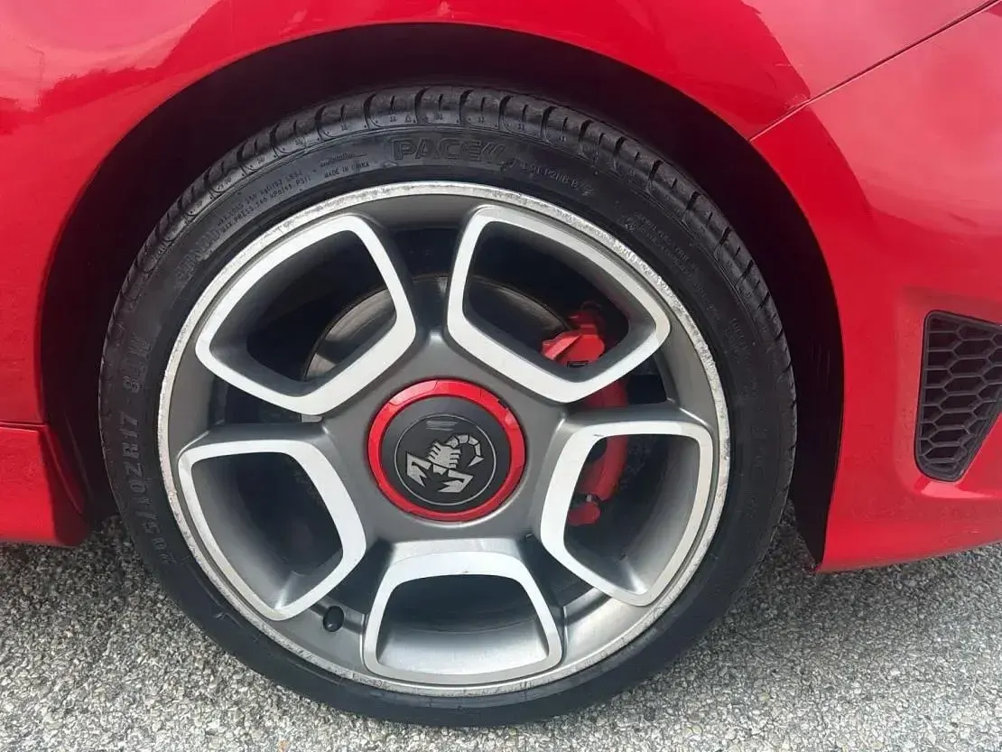 Usado Abarth 595 145 CV (106 kW) 2018 Negro Descapotable