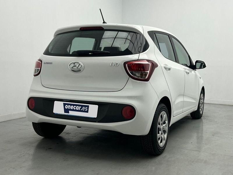 Usado Hyundai i10 67 CV (49 kW) 2018 Blanco Utilitario