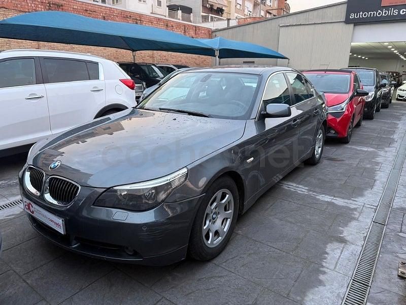 Usado BMW 525 218 CV (160 kW) 2005 Gris / plata Berlina