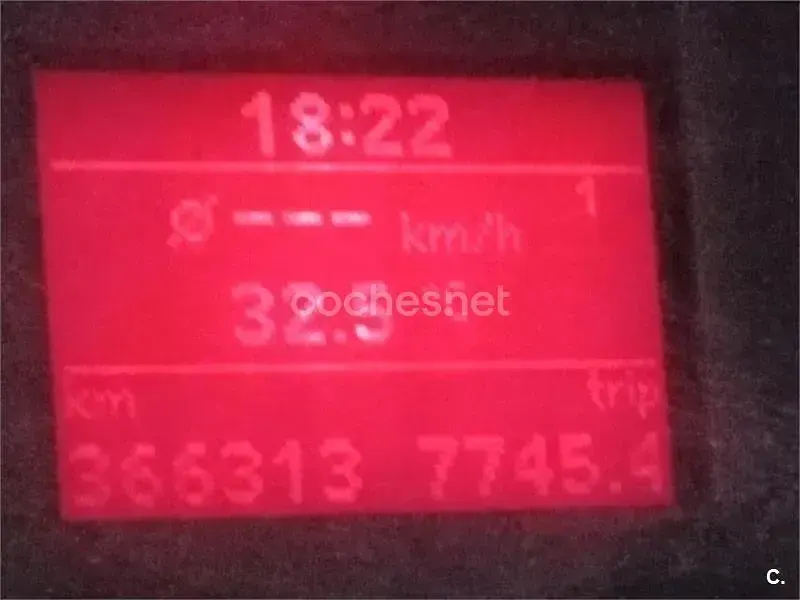 Usado VW Touran Edition 105 CV (77 kW) 2007 Gris / plata Monovolumen
