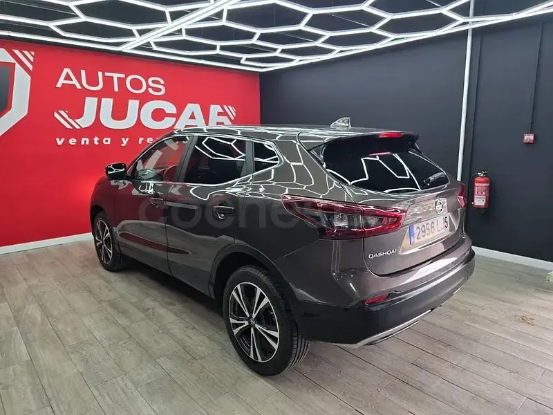 Usado Nissan Qashqai N-Connecta 115 CV (84 kW) 2020 Marrón SUV