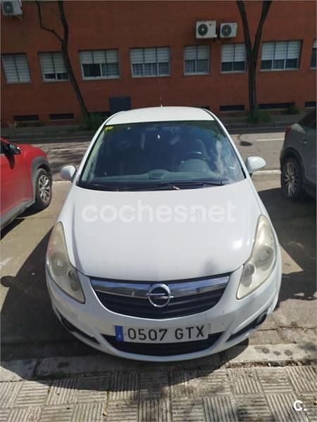 Usado Opel Corsa Essentia 75 CV (55 kW) 2010 Blanco Utilitario