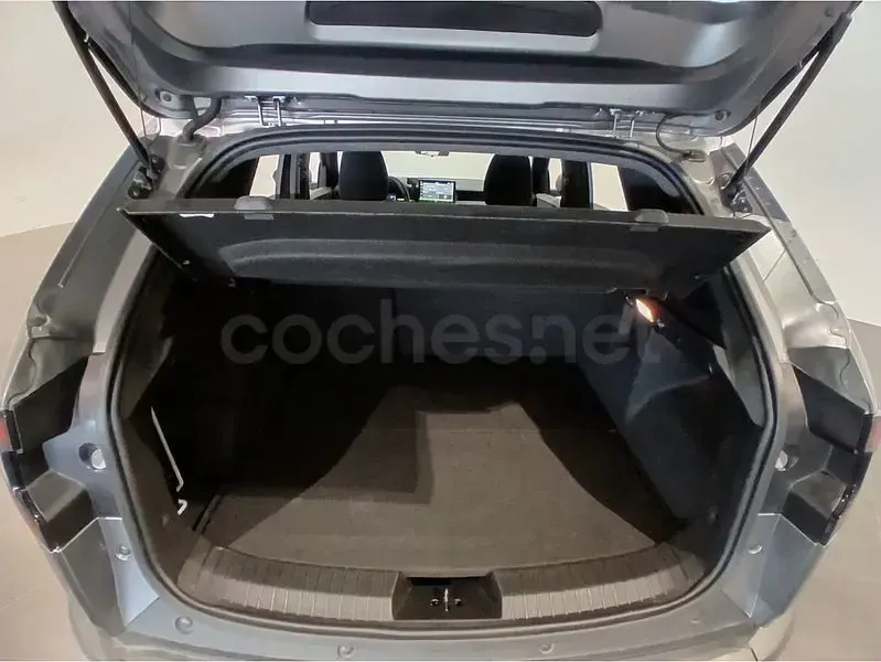 Usado Dacia Duster Journey 130 CV (95 kW) 2025 Gris / plata SUV