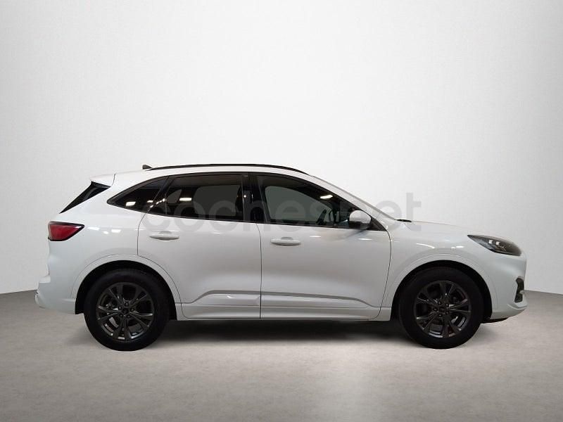 Usado Ford Kuga ST-Line 150 CV (110 kW) 2022 Blanco SUV