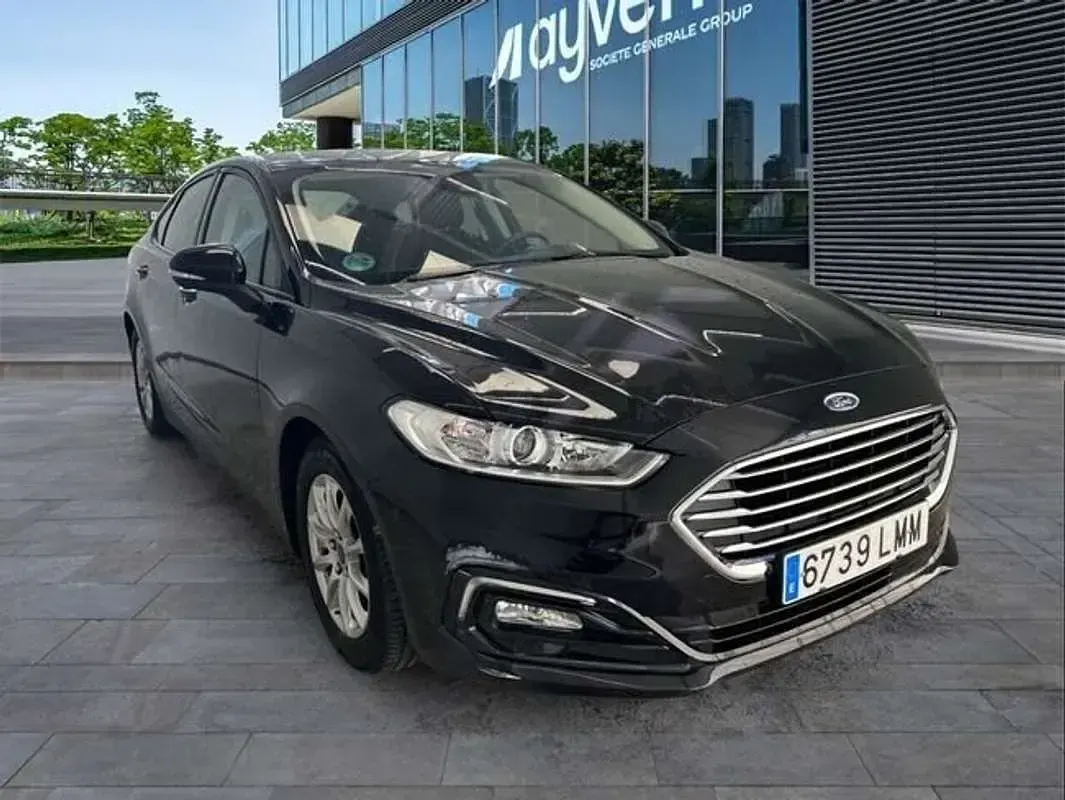 Usado Ford Mondeo Trend 150 CV (110 kW) 2021 Negro Berlina