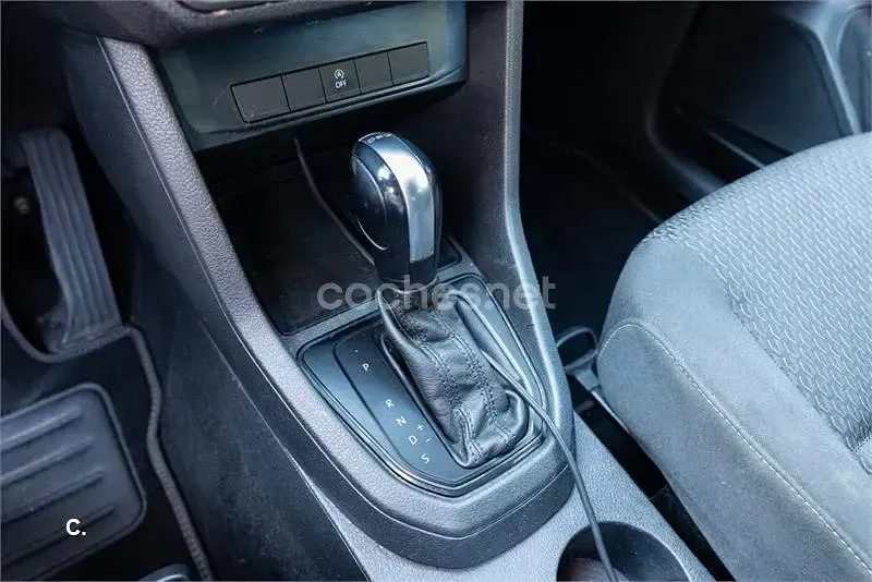 Usado VW Caddy Beach 102 CV (75 kW) 2016 Negro Monovolumen