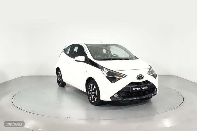 Blanco Usado 2019 Toyota Aygo X-play Utilitario | 11.700 € (Precio justo) - Imagen 1/4