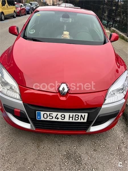 Rojo Usado 2011 Renault Mégane Cabriolet Dynamique Descapotable | 6500 € (Precio justo) - Imagen 1/4