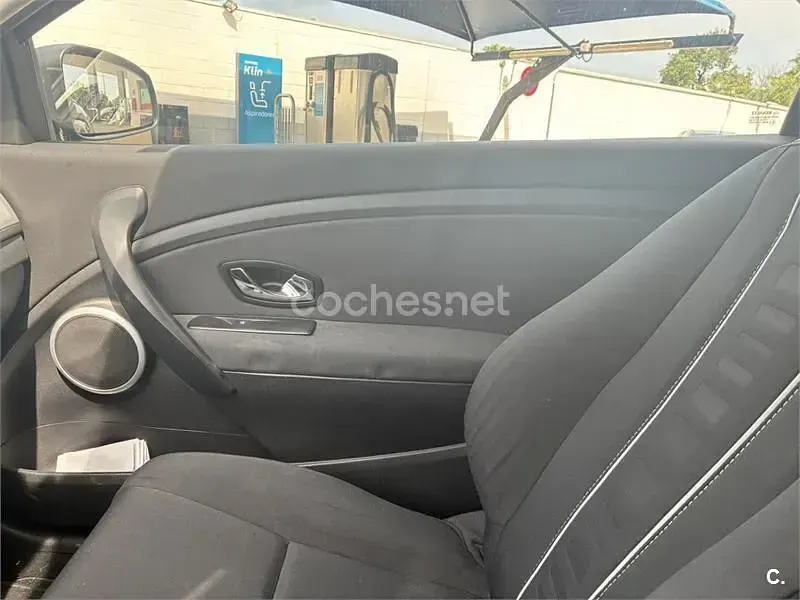 Usado Renault Mégane Privilege 130 CV (95 kW) 2013 Negro Berlina