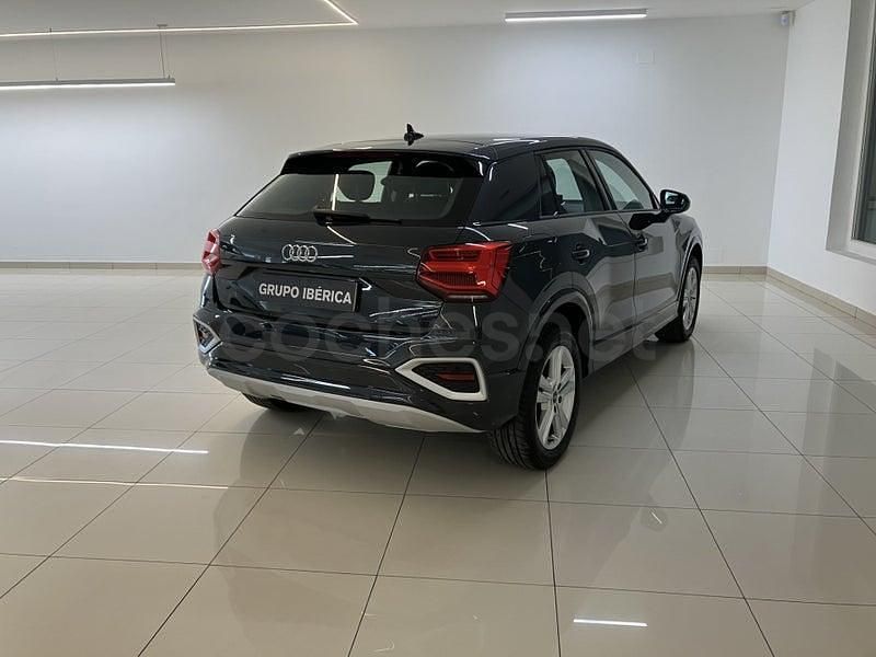 Usado Audi Q2 Advanced Plus 150 CV (110 kW) 2021 Gris / plata SUV
