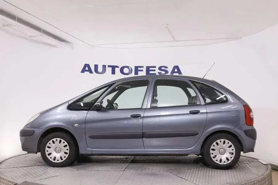 Usado Citroën Xsara Picasso 90 CV (66 kW) 2009 Gris Monovolumen