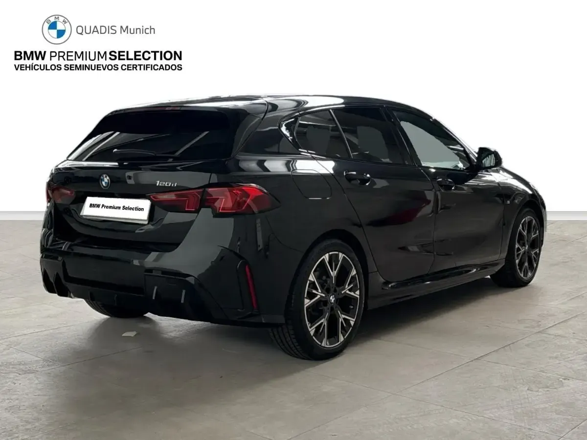 Usado BMW 120 Comfort Edition 163 CV (119 kW) 2025 Negro Utilitario