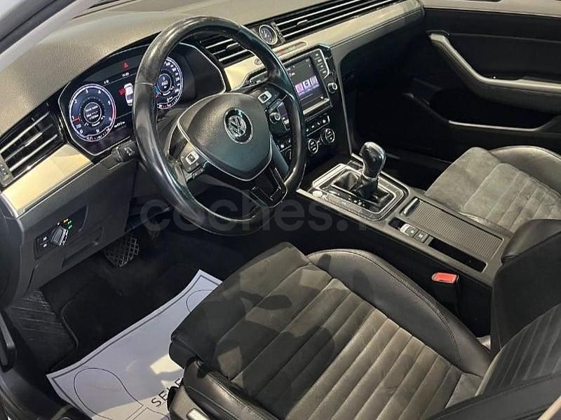 Usado VW Passat Advance 150 CV (110 kW) 2015 Blanco Berlina