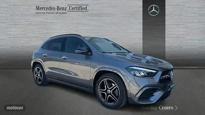 Usado Mercedes GLA200 149 CV (109 kW) 2024 Gris SUV