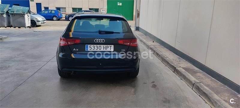 Usado Audi A3 Ambiente 105 CV (77 kW) 2013 Negro Berlina