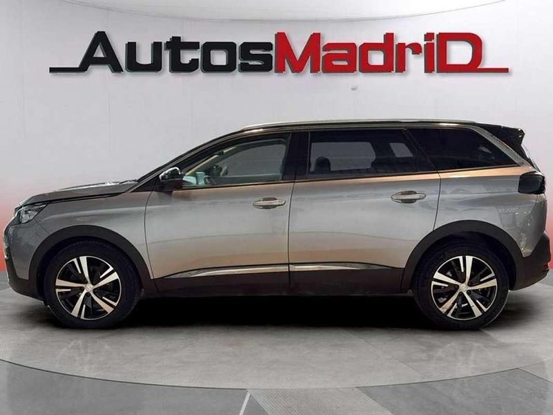 Usado Peugeot 5008 Allure 131 CV (96 kW) 2020 Gris Monovolumen