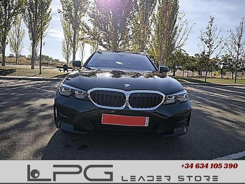 Usado BMW 318 150 CV (110 kW) 2021 Negro Familiar