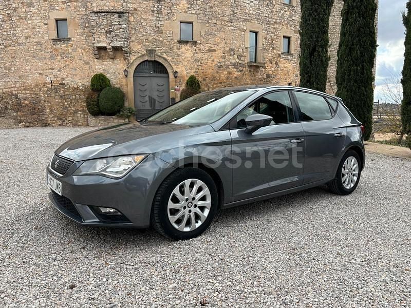 Usado Seat Leon Ecomotive 110 CV (80 kW) 2016 Gris / plata Berlina