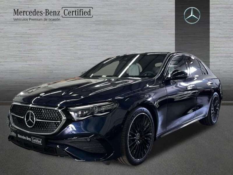 Azul Usado 2024 Mercedes E220 AMG line Berlina | 88.400 € (Caro) - Imagen 1/4