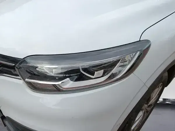 Usado Renault Kadjar Zen 140 CV (102 kW) 2019 Blanco SUV