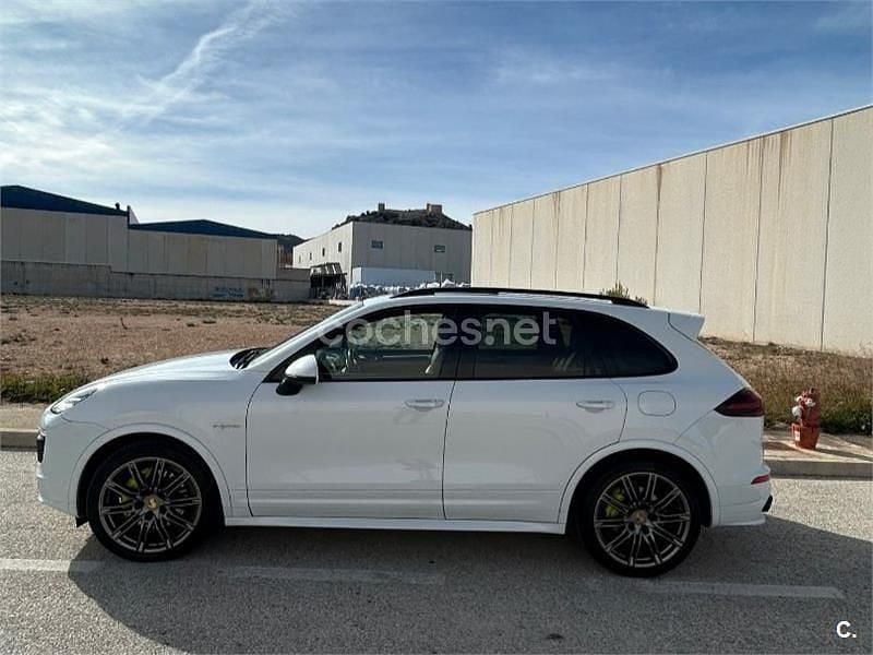 Usado Porsche Cayenne S E-Hybrid Platinum Edition 416 CV (305 kW) 2016 Blanco SUV