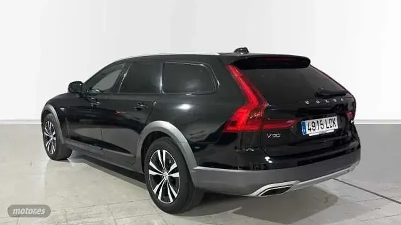 Usado Volvo V90 2019 Negro Familiar
