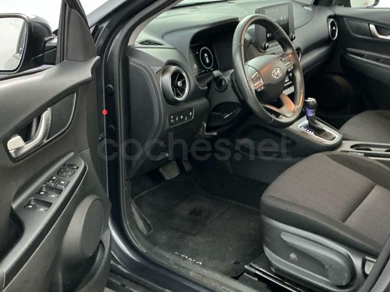 Usado Hyundai Kona 141 CV (103 kW) 2021 Gris / plata SUV