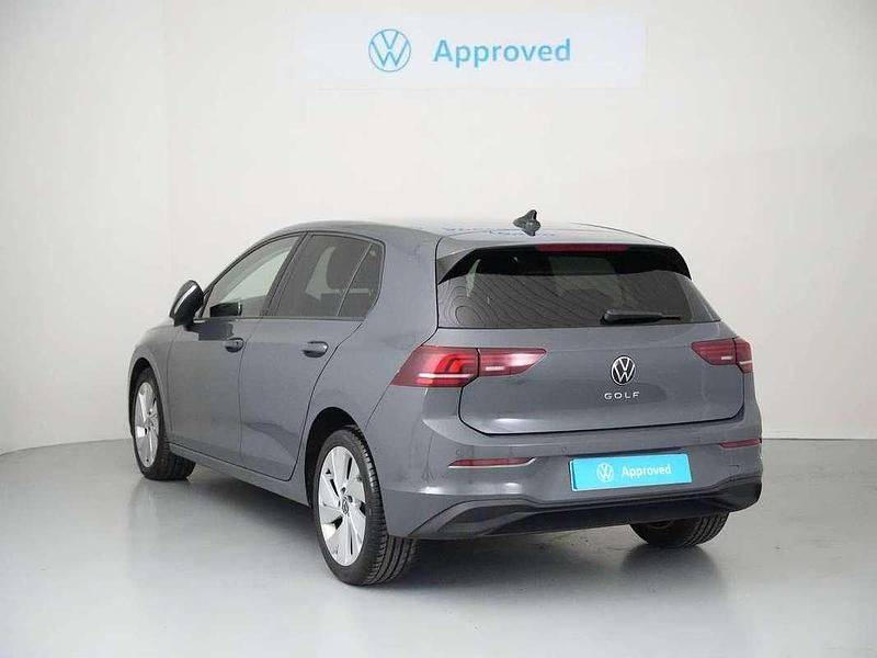 Usado VW Golf VIII 116 CV (85 kW) 2025 Gris Utilitario