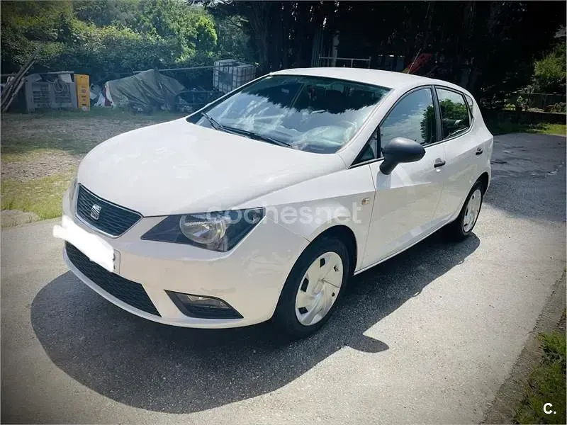 Usado Seat Ibiza Copa 90 CV (66 kW) 2013 Blanco Berlina